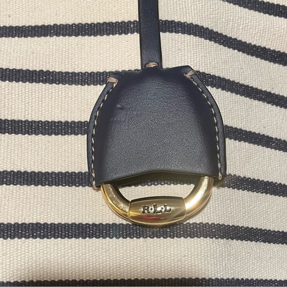 Lauren Ralph Lauren handbag - Picture 4 of 10